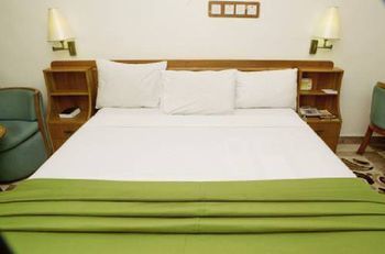 Afri Hotel Абуджа Екстериор снимка